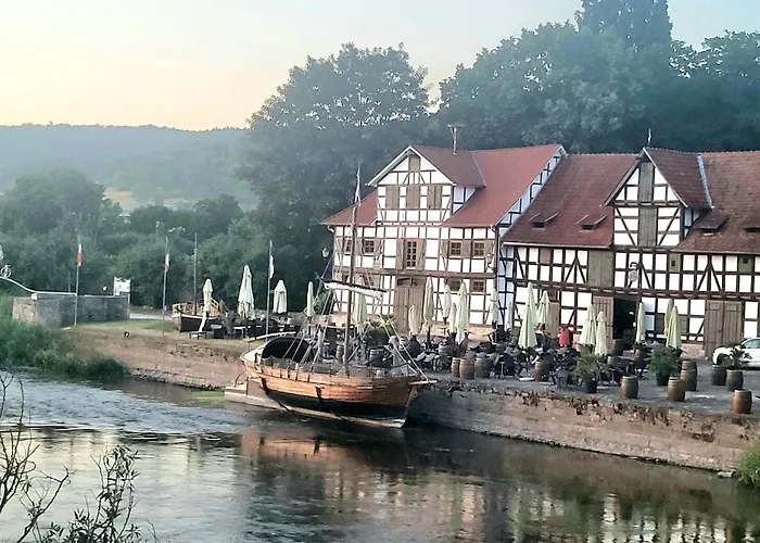 Moderne In Der Altstadt Appartamento